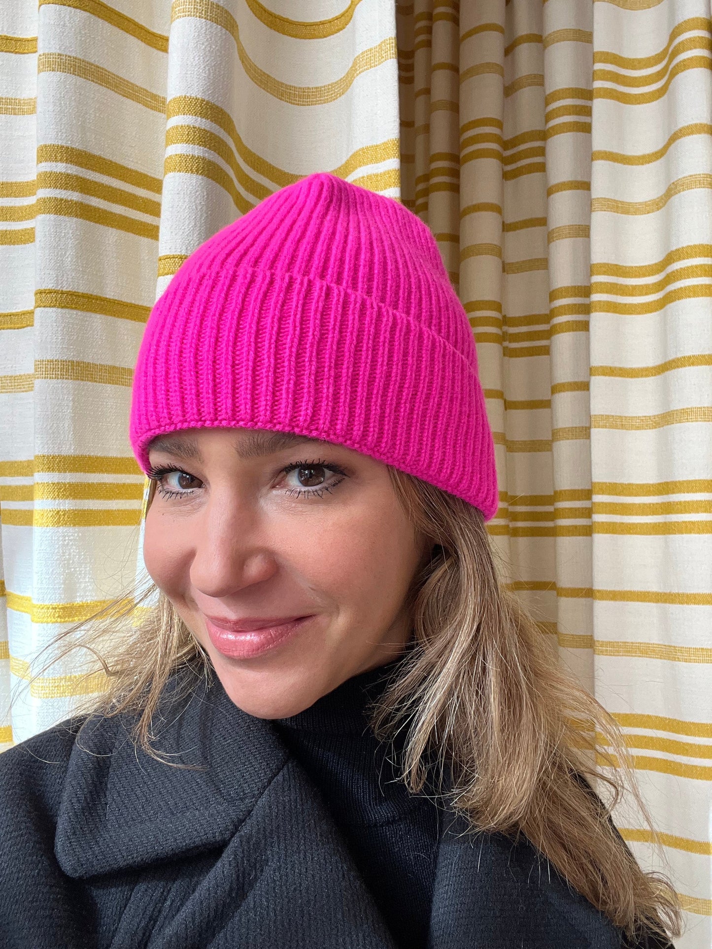 Fuchsia Warme Zachte Gebreide Dames Muts