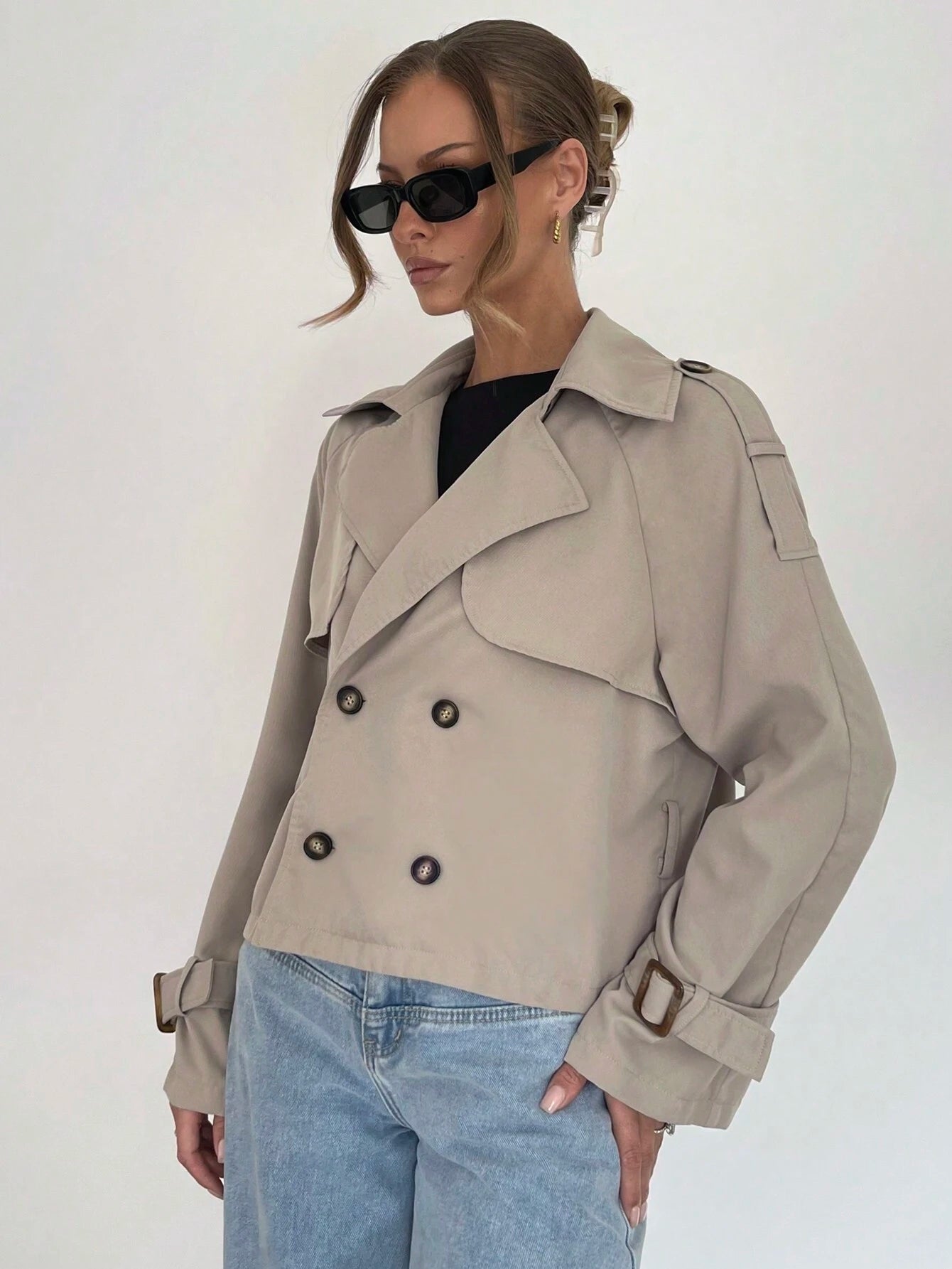 Beige Trenchcoat Dames Kort Klassiek met Ceintuur en Knoopsluiting