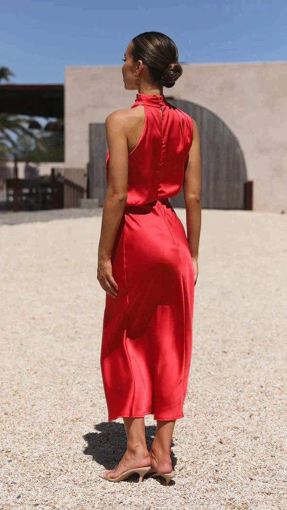 Robe de soirée midi en satin avec col licou et dos ouvert