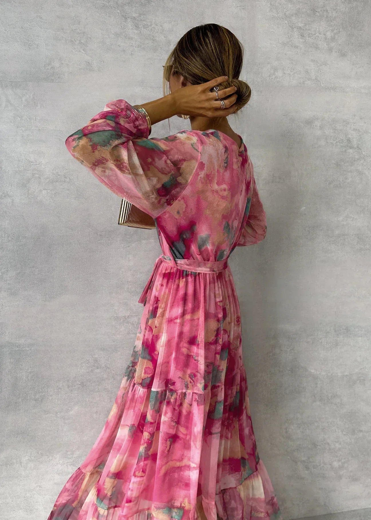 Fallon - Maxi wikkeljurk van chiffon met kleurrijke print