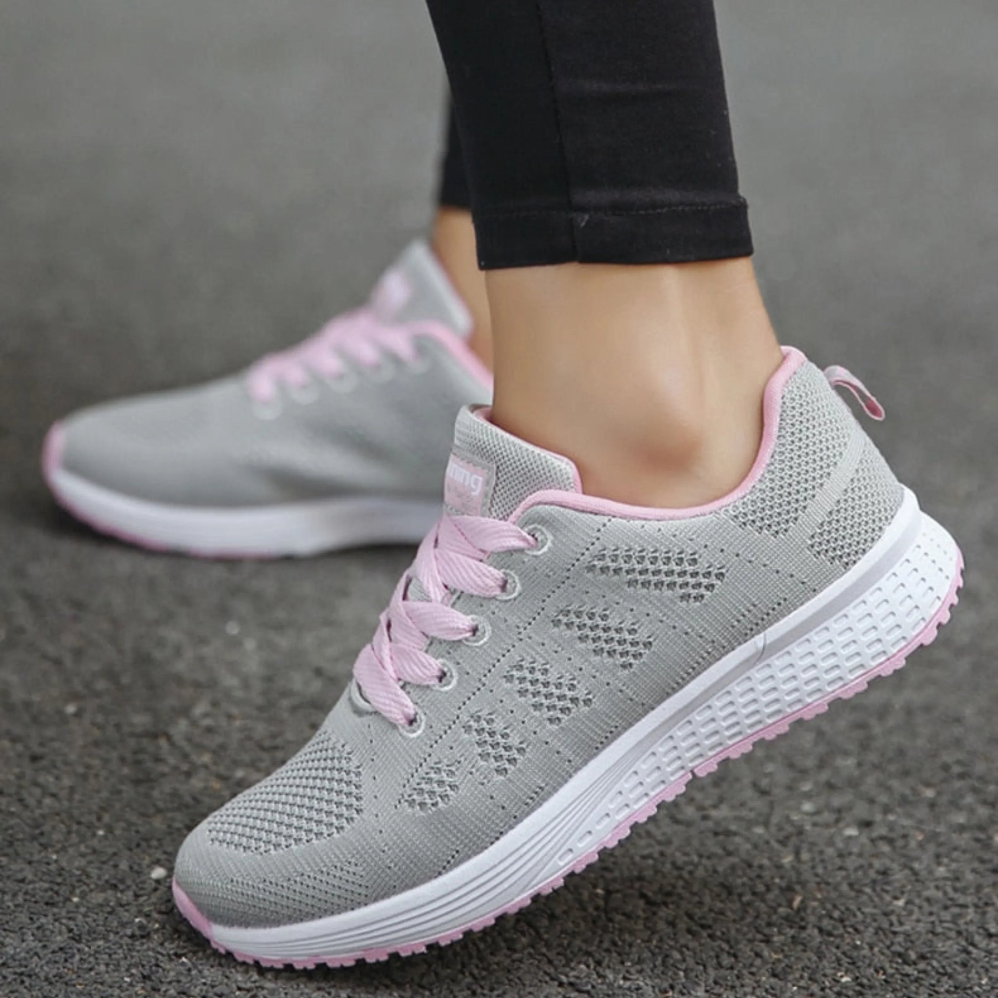 Baskets en mesh sportives pour femmes pour la course à pied et la marche