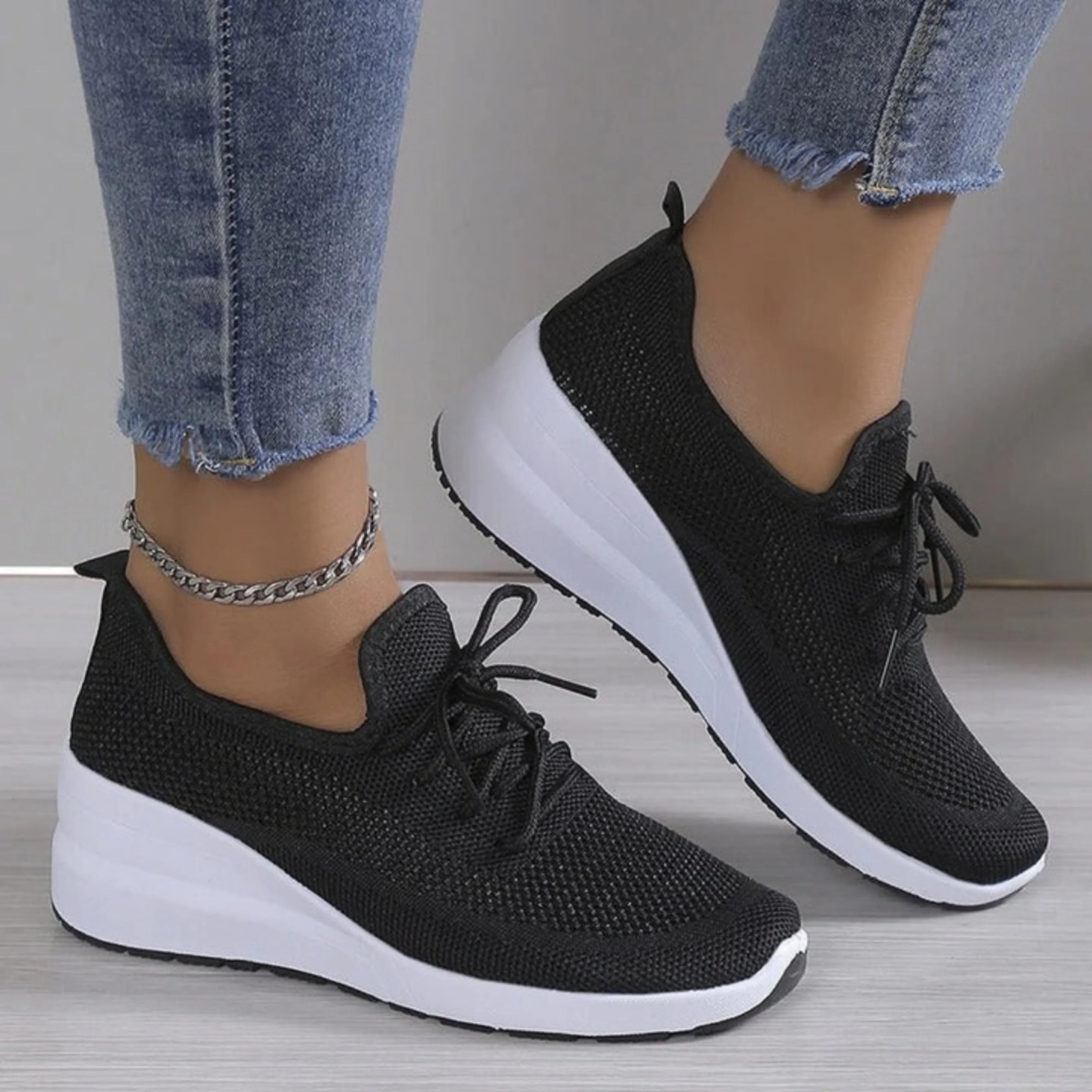 Comfortable Mesh Sneakers for Women for Walking and Leisure