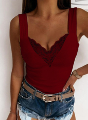 Top en dentelle avec col en V et larges bretelles pour femmes