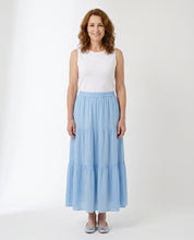 xena-luchtige-maxi-rok-lichtblauw-1