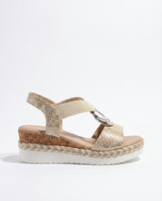 dana-elegante-wedge-sandalen-goud-1