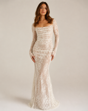 Robe de soirée maxi en dentelle pour femmes avec manches longues et silhouette élégante