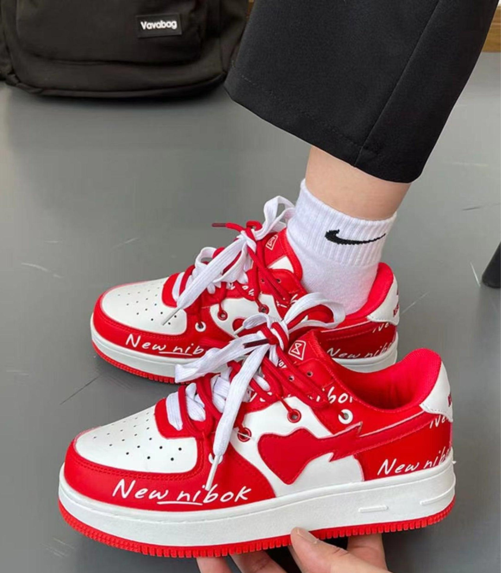 Women's Low Sneakers with Contrast Detail and Lace-Up Closure