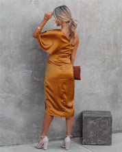 Cocktailjurk Met One Shoulder En Gedrapeerde Midi Rok