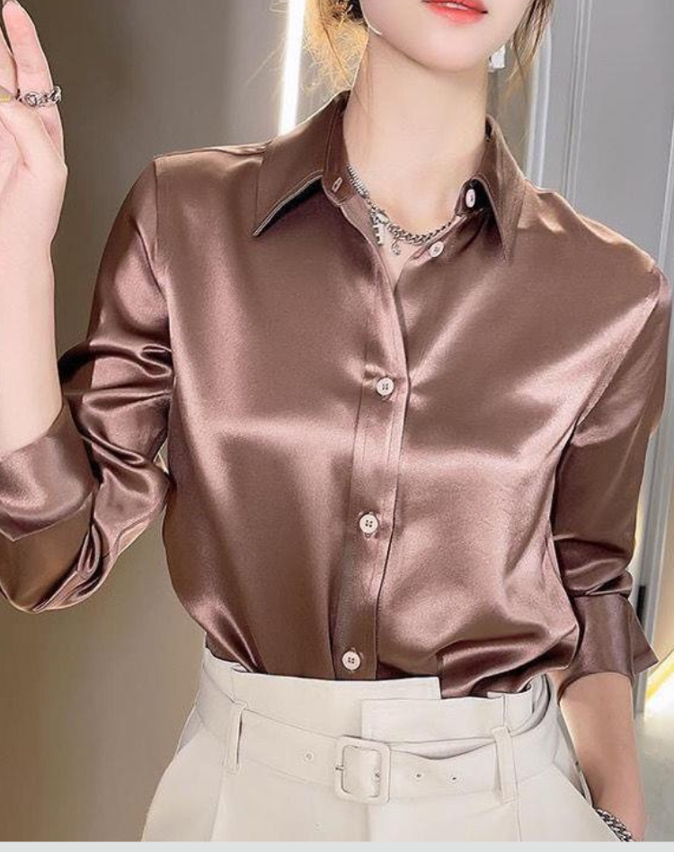 Women's Chic Blouse with Long Sleeves for an Elegant Fit