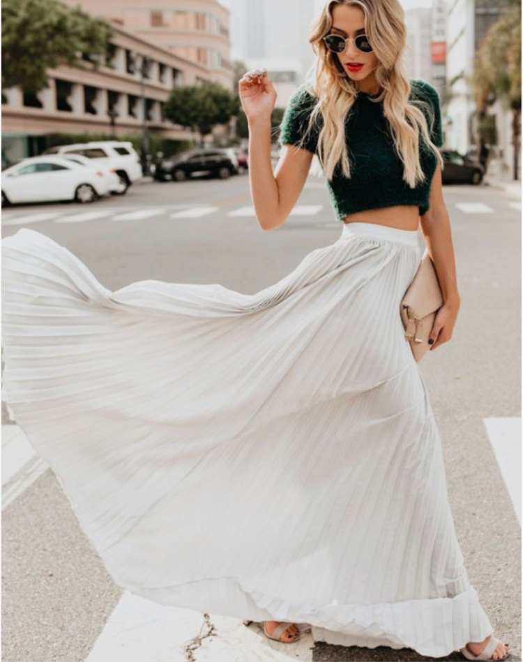 Stylish Pleated Skirt with High Waist and Flowy Fit