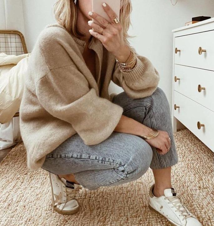 Dames Oversized Cardigan in Beige met Knopen en Verlaagde Schouders Chique