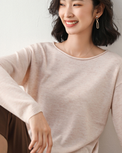 Pull finement tricoté pour femmes avec col rond, doux et confortable