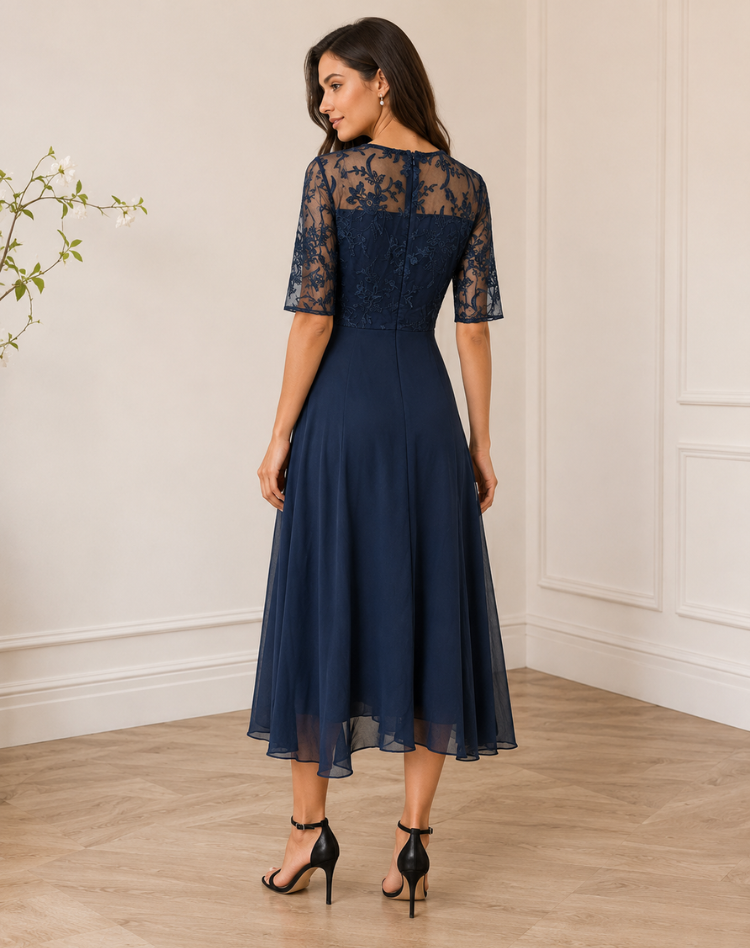 Robe midi élégante femme avec dentelle et coupe fluide confortable