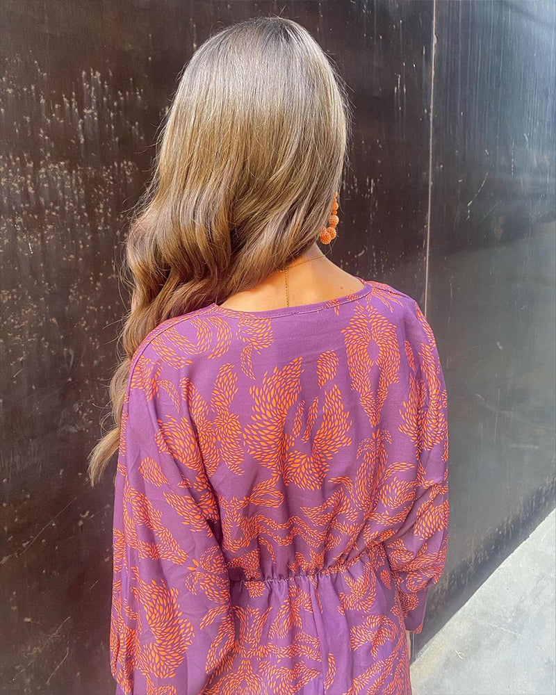 Evi-Lynn - Midi jurk met V-hals en print
