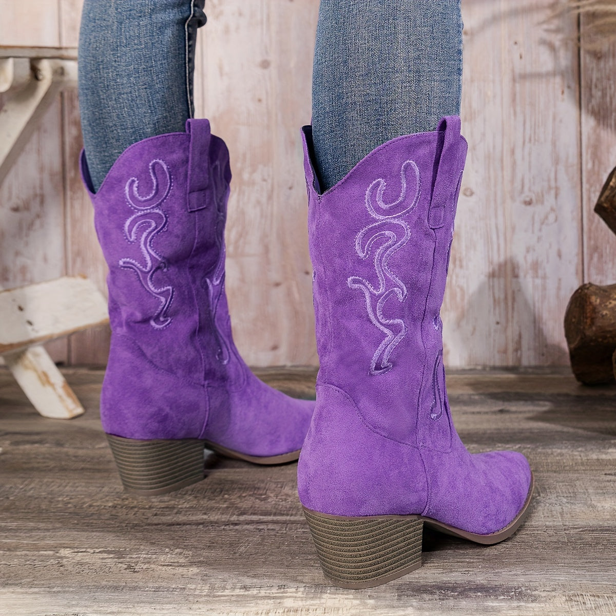 Vrouwen Western Cowboylaarzen Met Decoratieve Stiksels En Blokhak