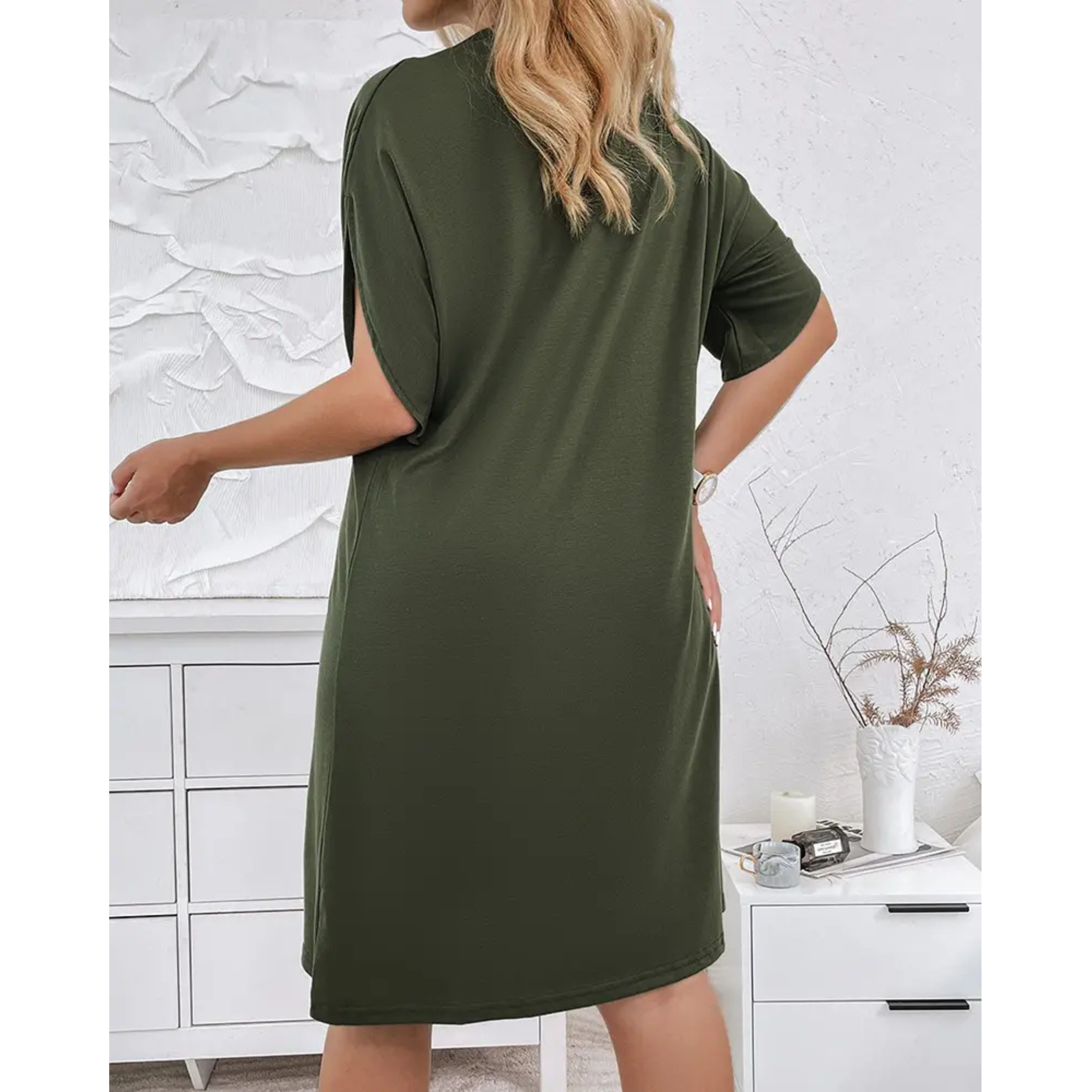 Comfortable Summer Dress with V-Neck and Batwing Sleeves