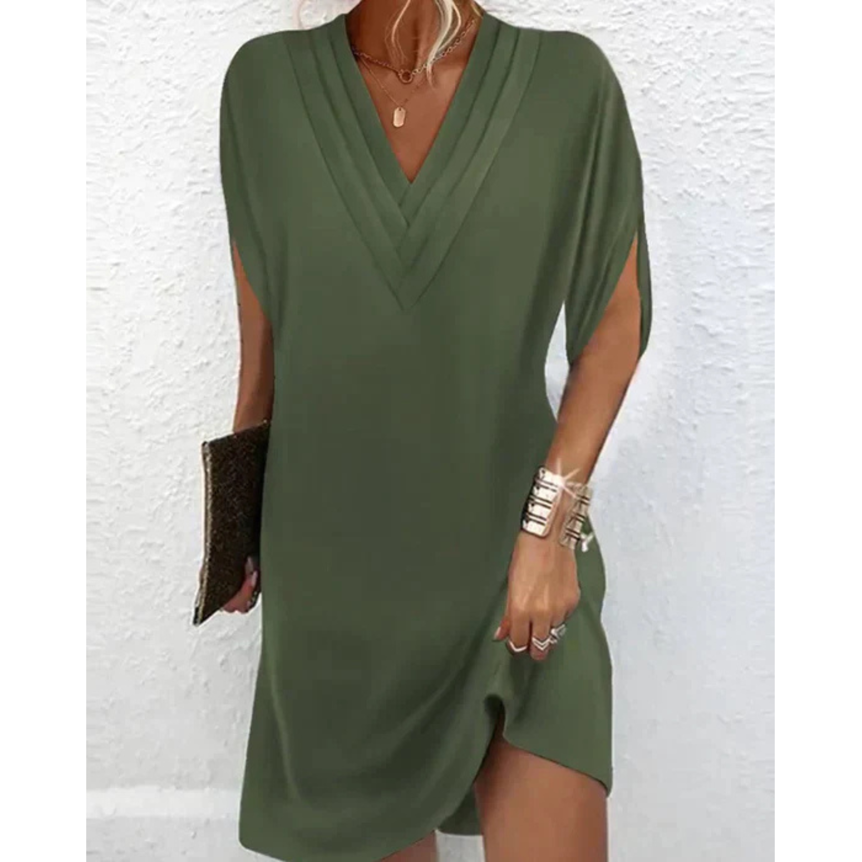 Comfortable Summer Dress with V-Neck and Batwing Sleeves