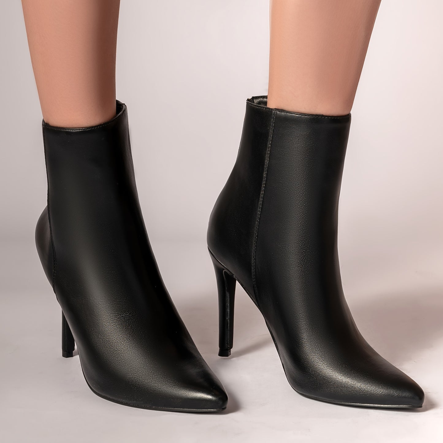 Karlijn - Elegante enkellaarsjes western stijl met stiletto