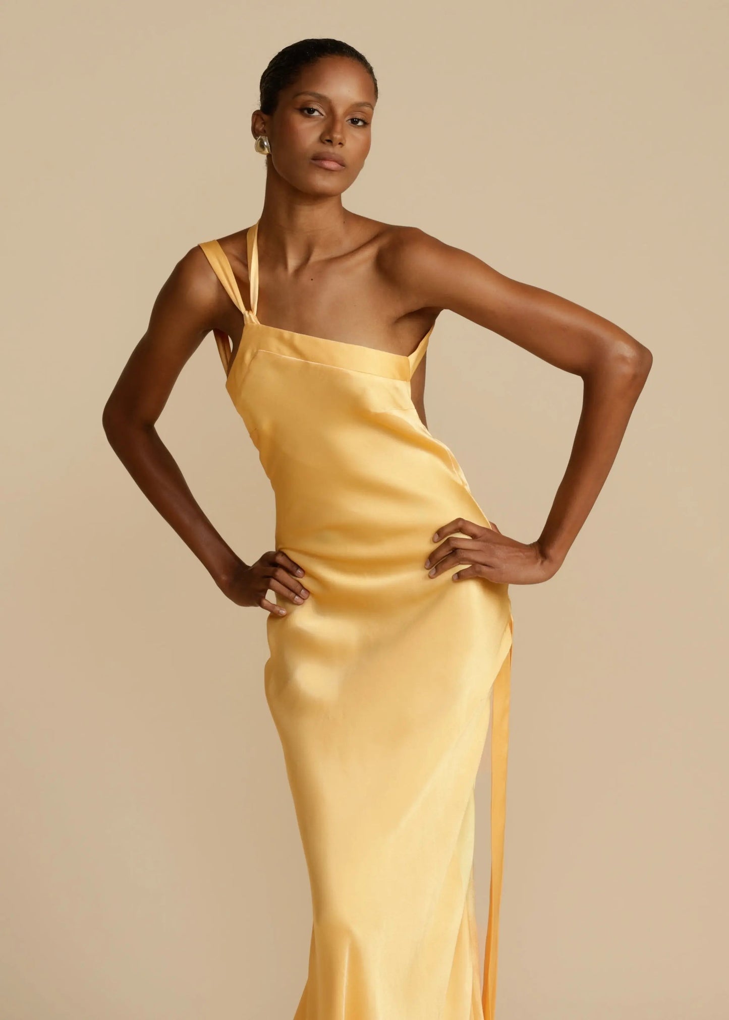 Satijnen One Shoulder Maxi Jurk met Open Rug Galajurk voor Vrouwen