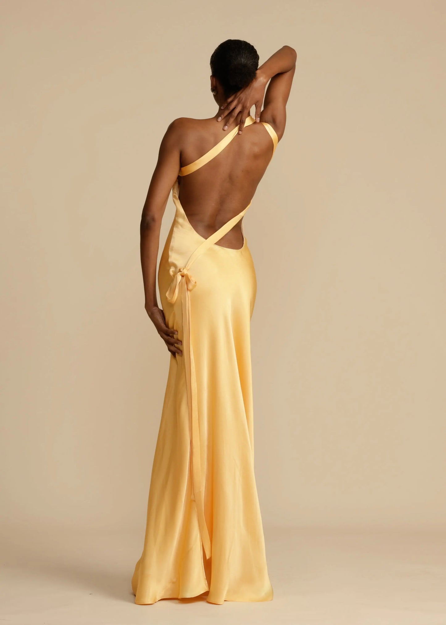 Satijnen One Shoulder Maxi Jurk met Open Rug Galajurk voor Vrouwen