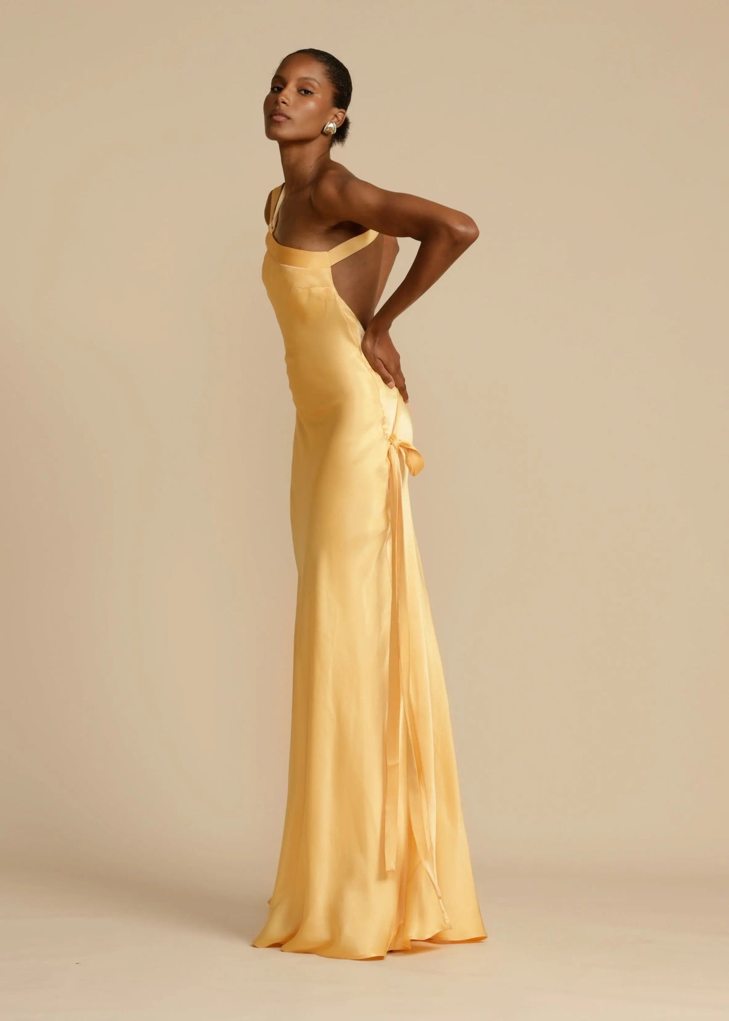 Satijnen One Shoulder Maxi Jurk met Open Rug Galajurk voor Vrouwen