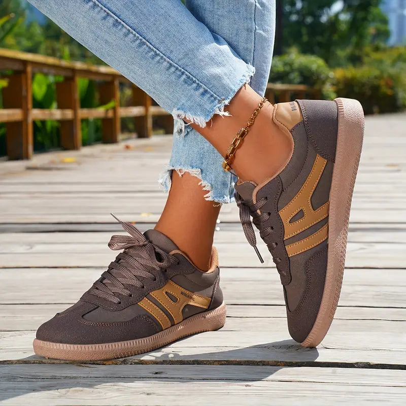Thirza - Retro sneakers met casual uitstraling