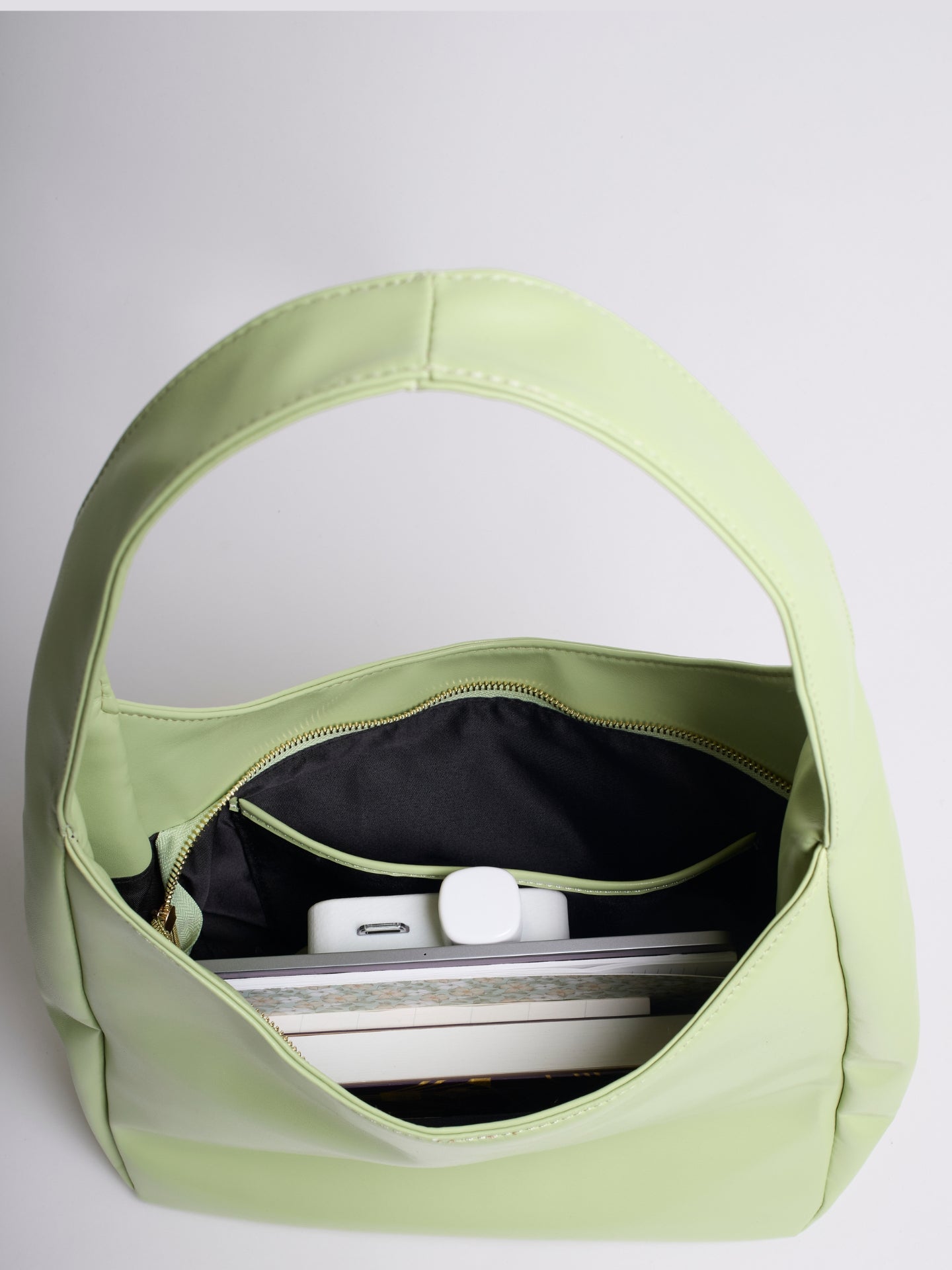 Minimalistisch vegan leer hobo schoudertas