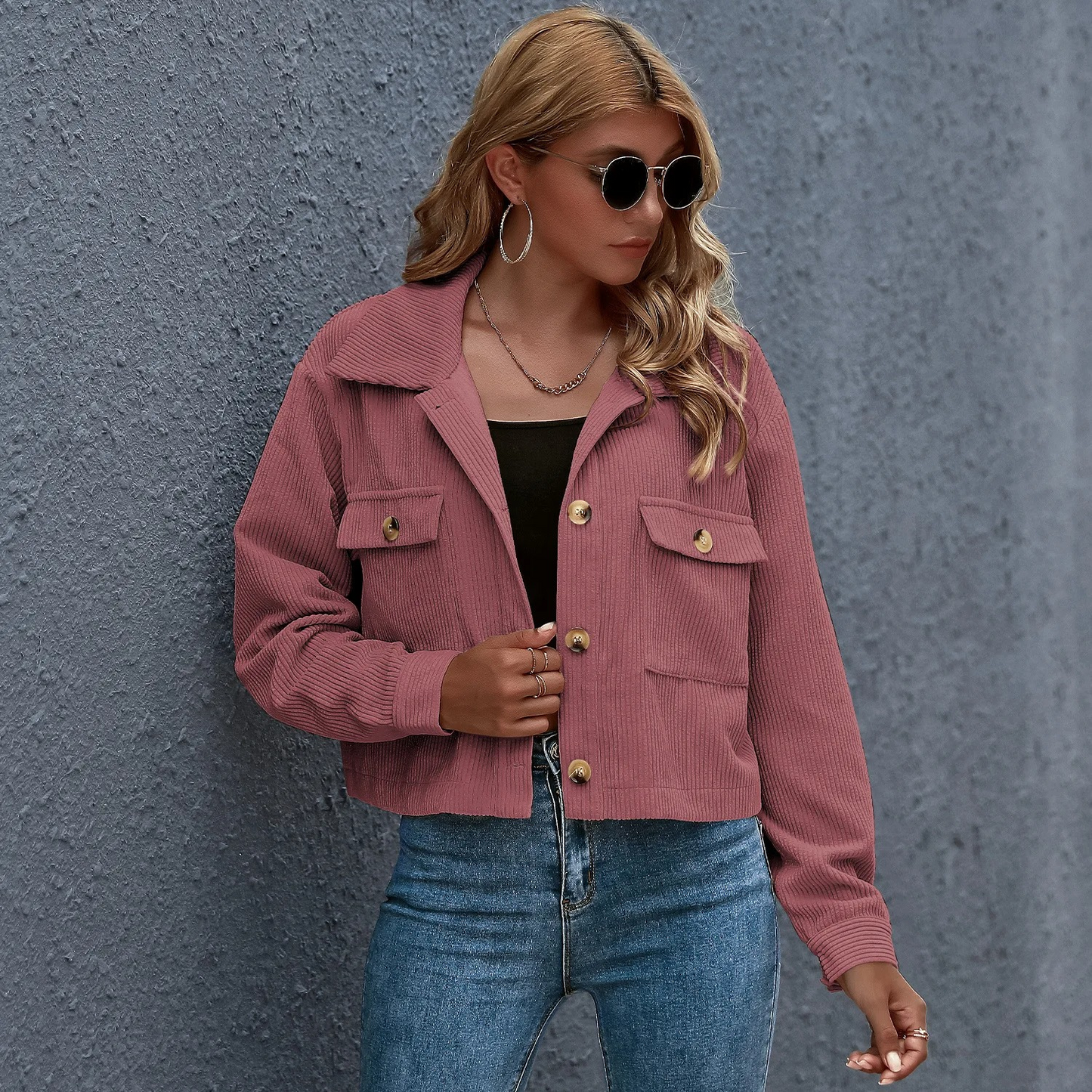 Dames Ribfluwelen Cropped Jas Met Knoopsluiting