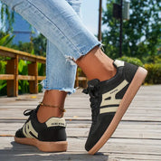 Thirza - Retro sneakers met casual uitstraling