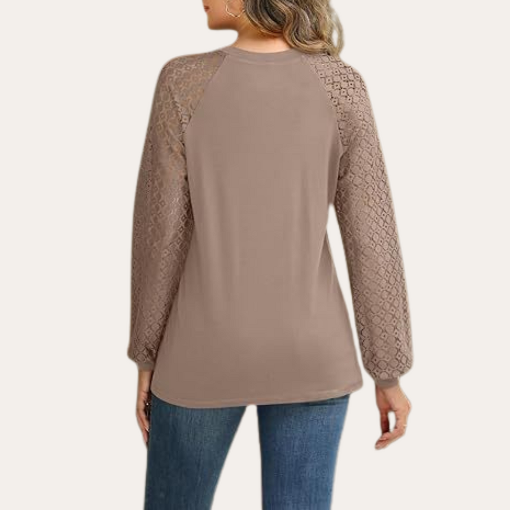 Blouse pour femmes avec manches en dentelle et encolure plissée