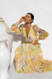 Estelle - Bloemen wikkel jurk met zomerse print
