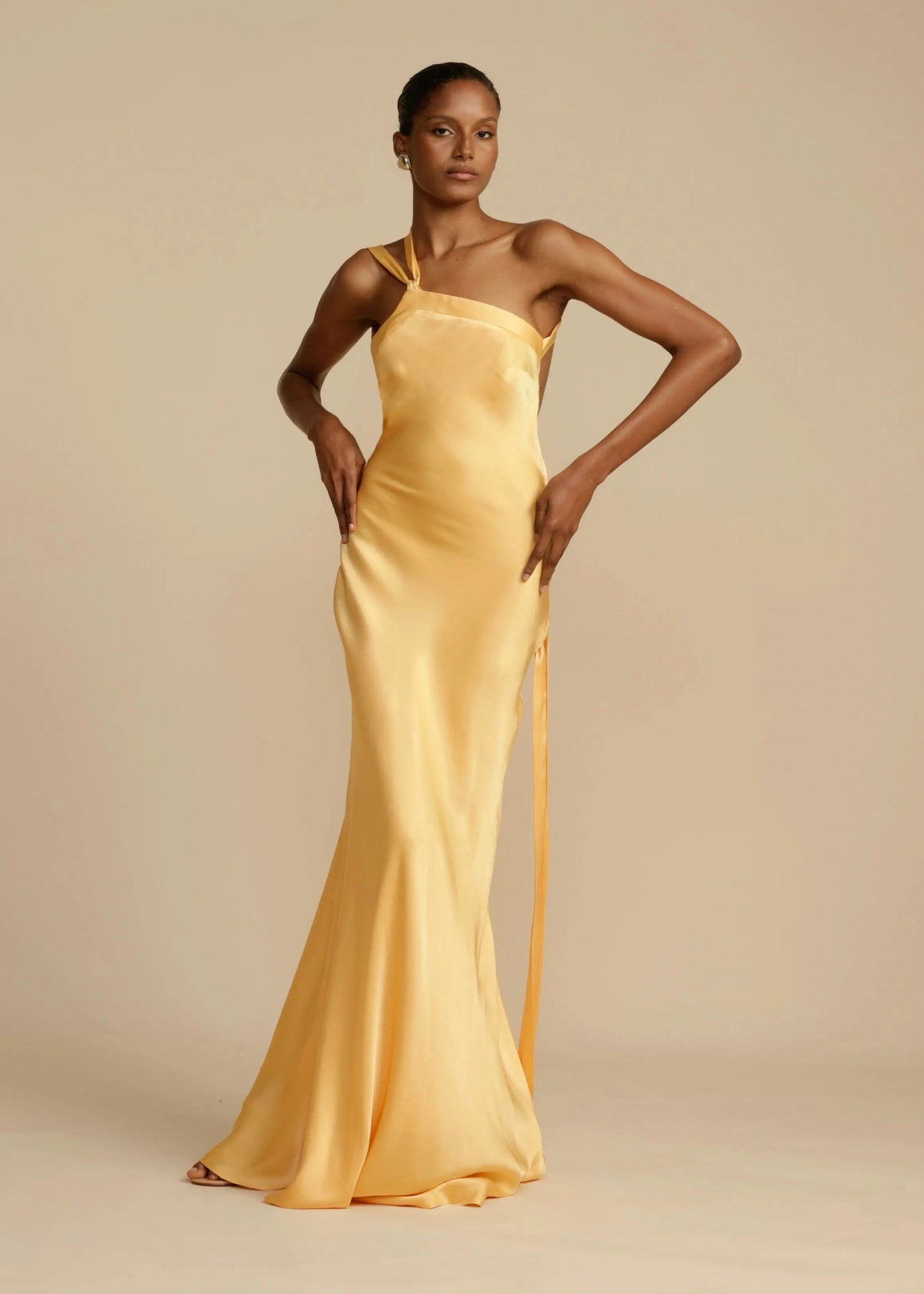Satijnen One Shoulder Maxi Jurk met Open Rug Galajurk voor Vrouwen