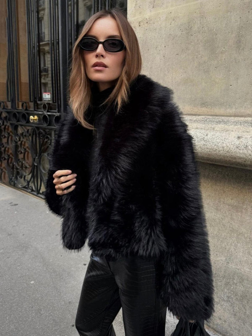 Zwarte Faux Fur Jas Kort Model Warm en Zacht voor Dames