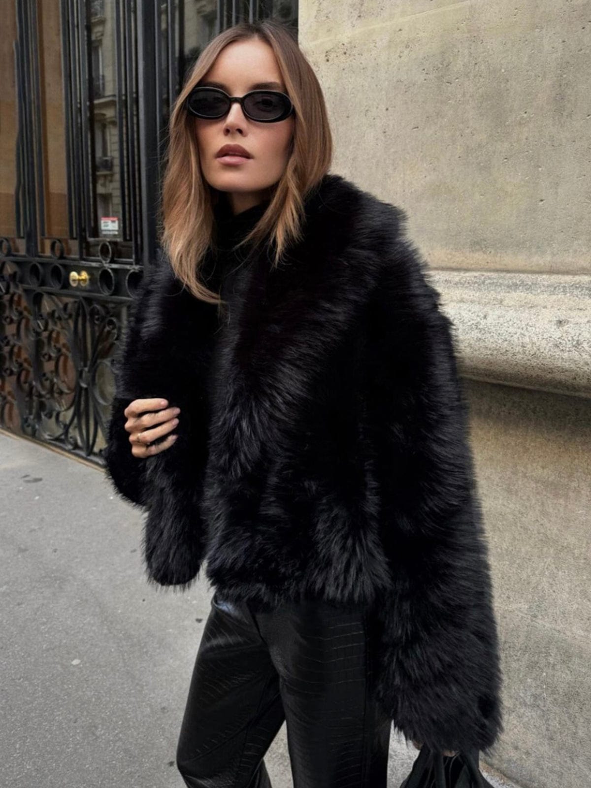 Zwarte Faux Fur Jas Kort Model Warm en Zacht voor Dames