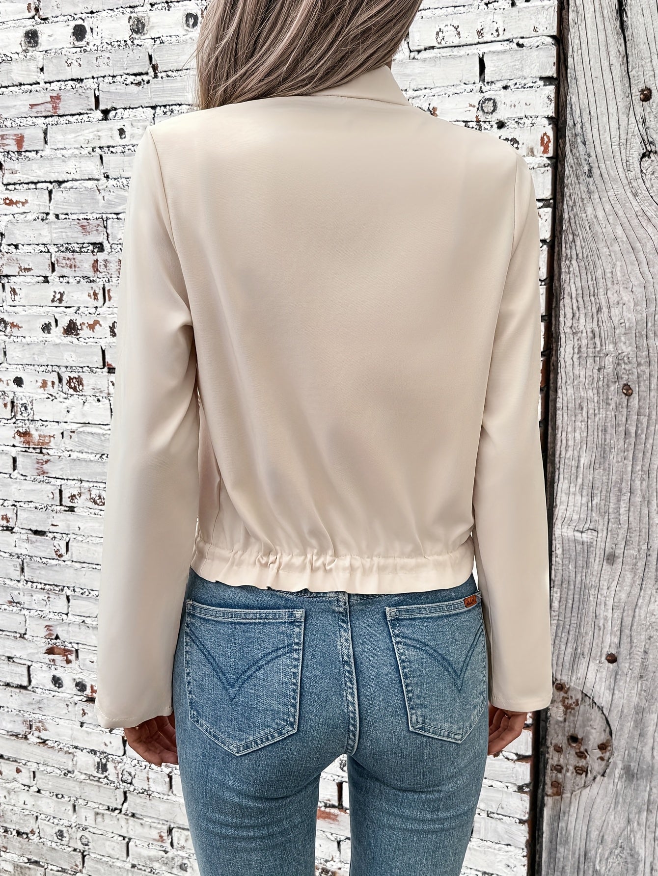 Bente - Blazerjas met kleine opstaande kraag en zakken