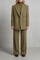 Ensemble tailleur vert olive, blazer et pantalon large, vue de face