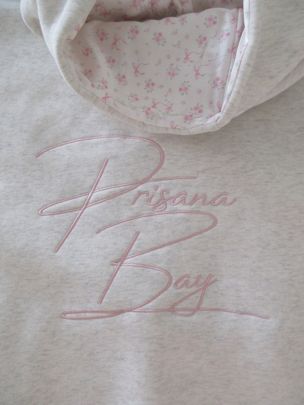 Yvonne - Oversized hoodie with bow