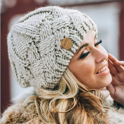 Warme Kabelgebreide Wintermuts Voor Vrouwen