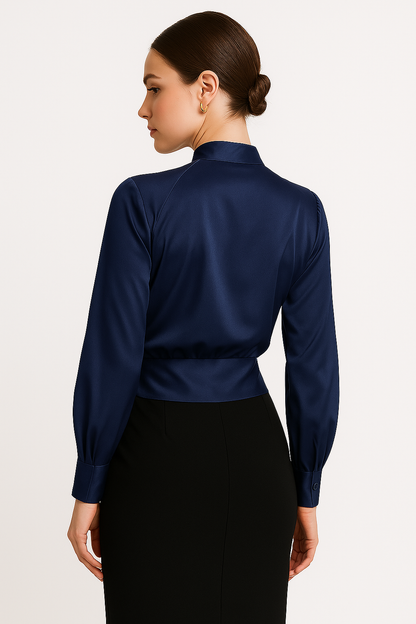 Lola - Satijnen blouse met elegante uitstraling
