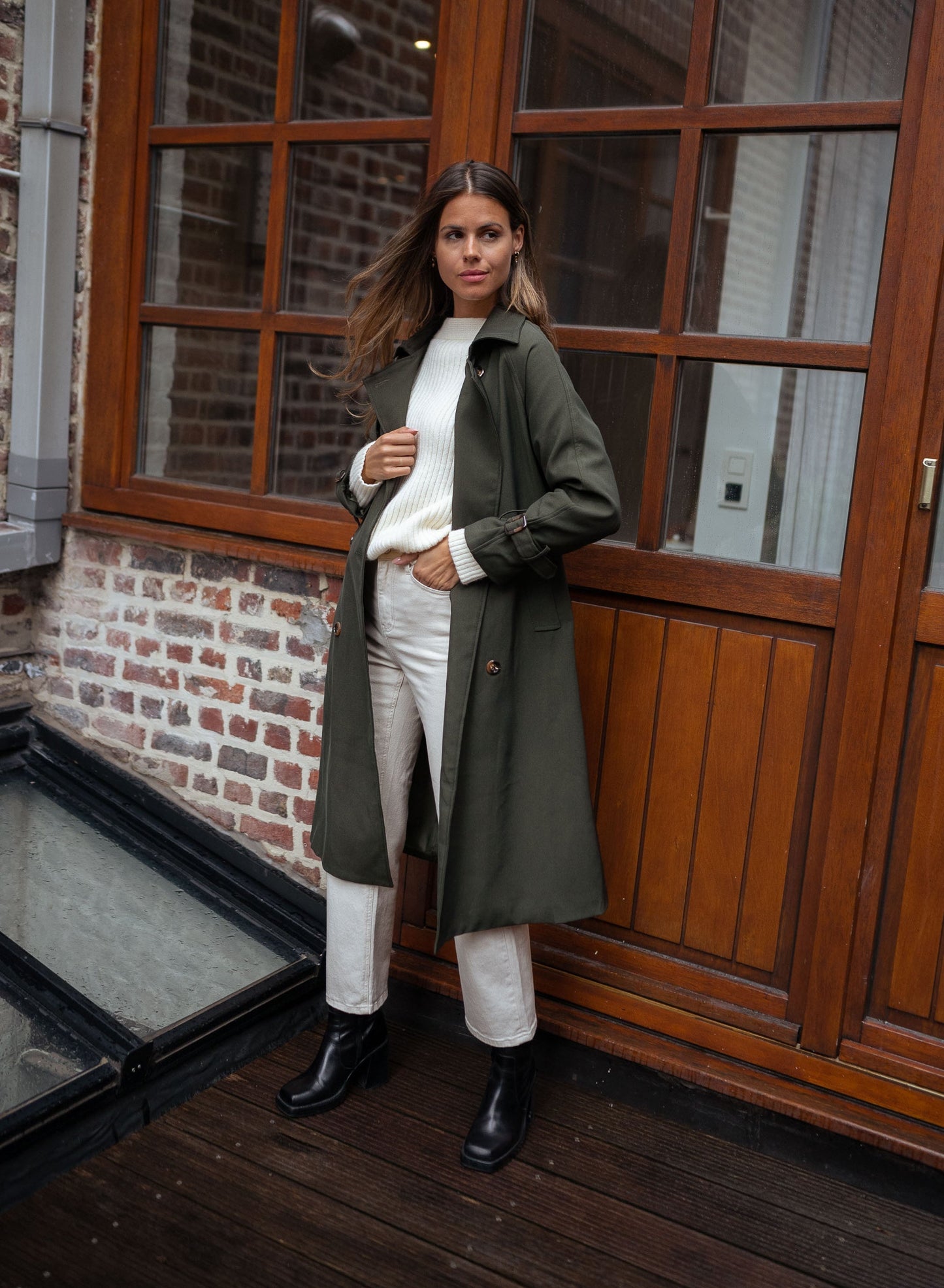 Elegante Vrouwen Midi Trenchcoat Dubbelrijig met Ceintuur