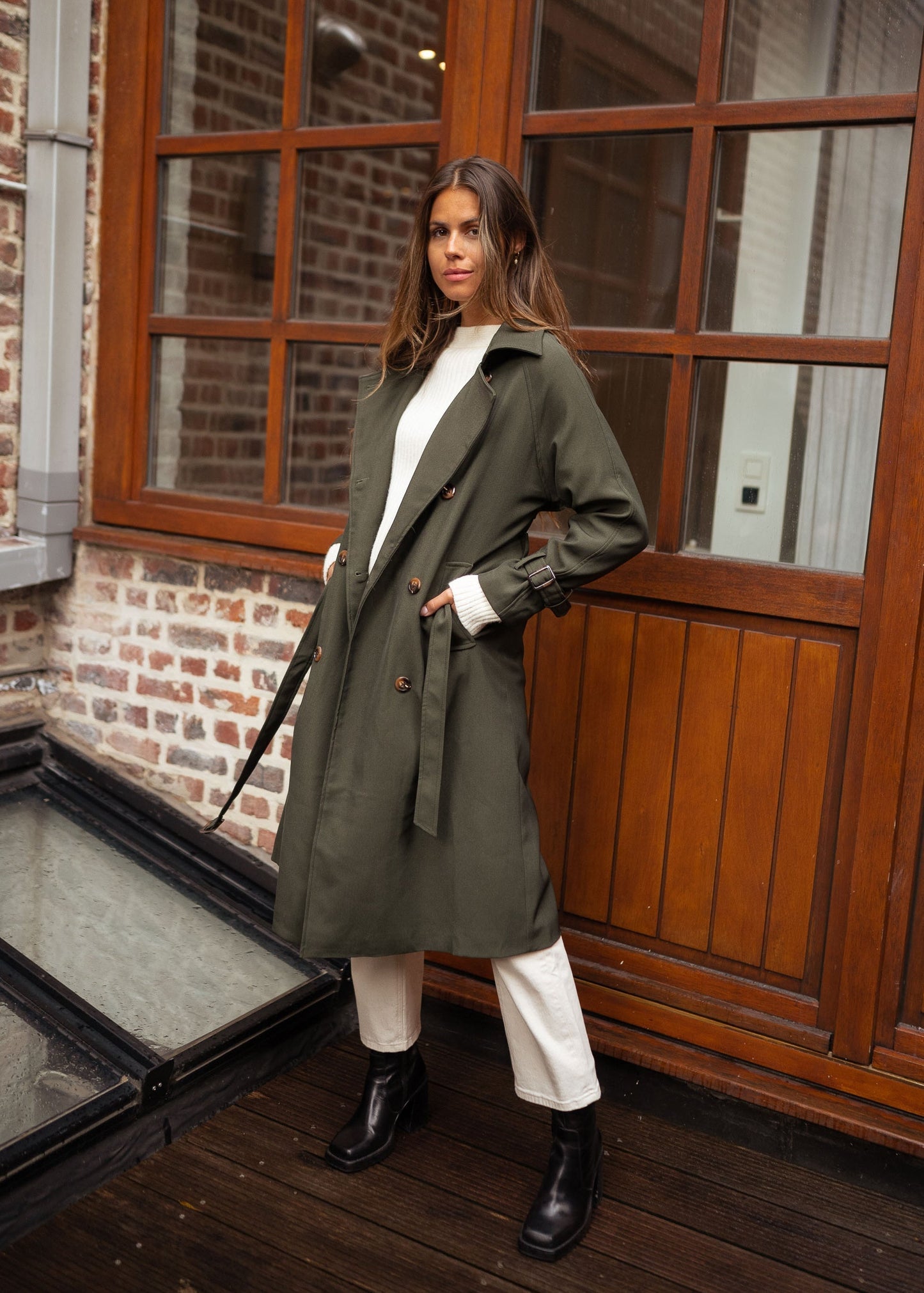 Elegante Vrouwen Midi Trenchcoat Dubbelrijig met Ceintuur