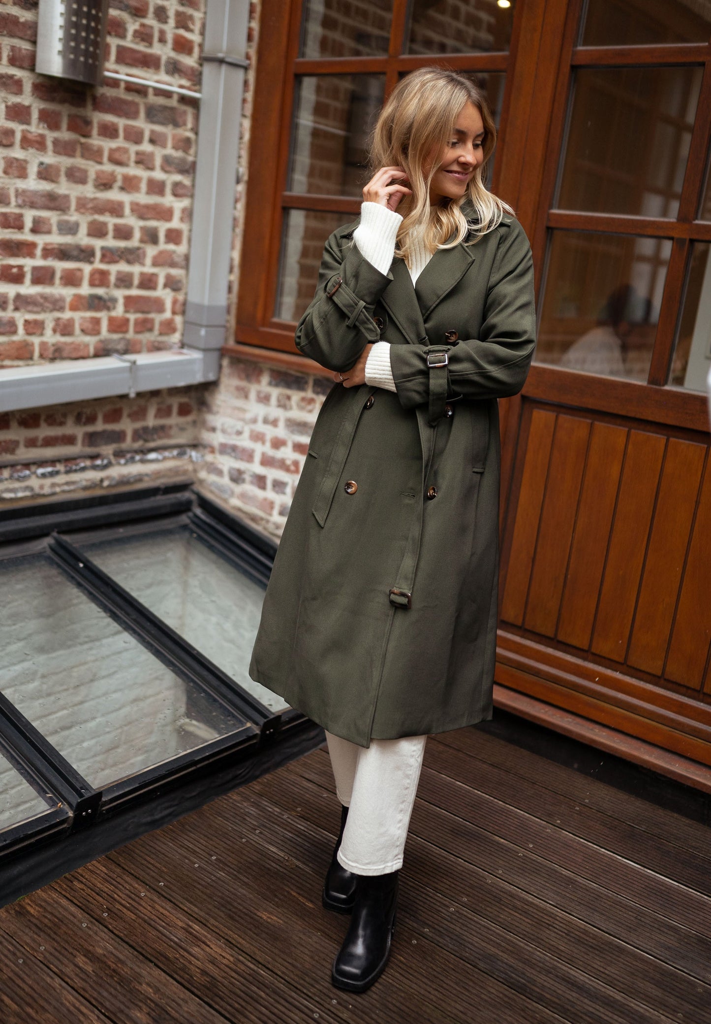 Elegante Vrouwen Midi Trenchcoat Dubbelrijig met Ceintuur