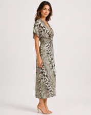 Fien - Midi jurk met bloemenprint V-hals plissé