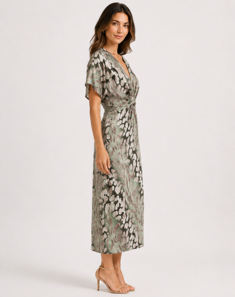 Dress_31_2ac077d5-beb0-4302-9d00-12620df4070c.png