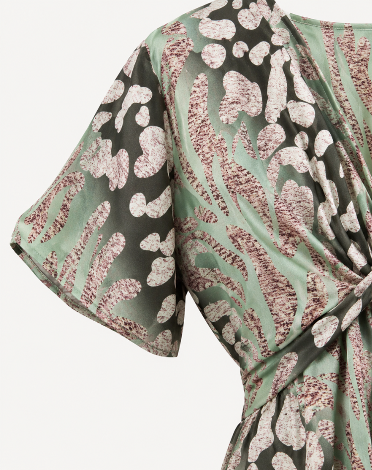 Fien - Midi jurk met bloemenprint V-hals plissé