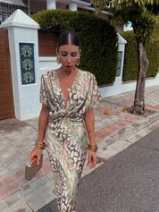 Fien - Midi jurk met bloemenprint V-hals plissé