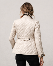 Elegante Gewatteerde Jas Met Knoopsluiting En Getailleerde Pasvorm Voor Dames