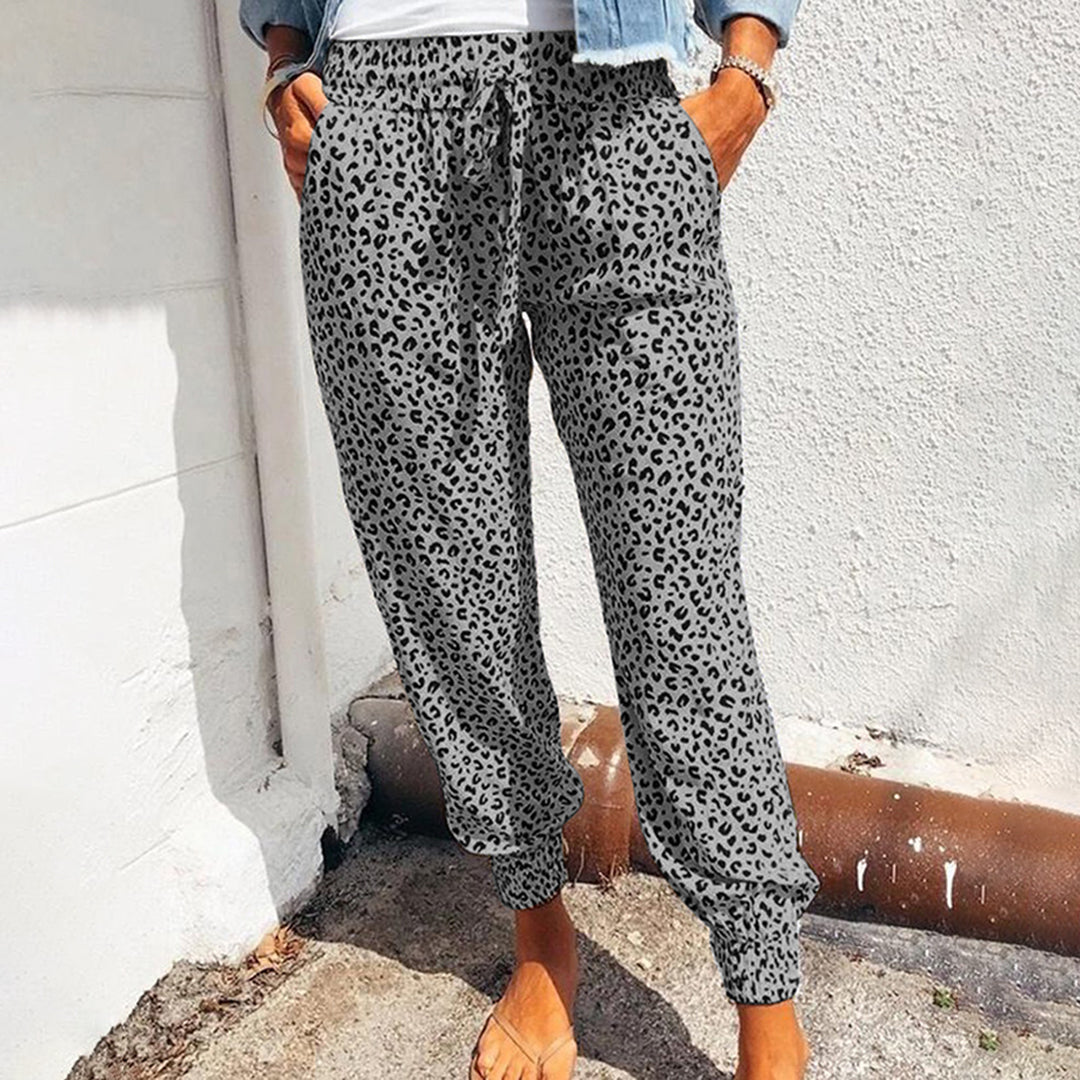 Lightweight Jogger Pants with Leopard Print and Pockets