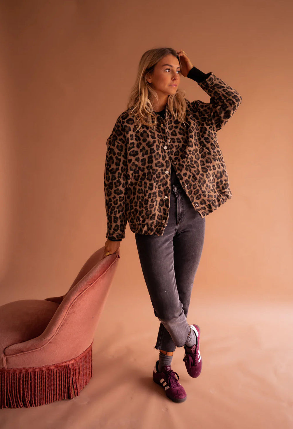 Dames Trendy Bomberjack met Luipaardprint en Elastische Taille