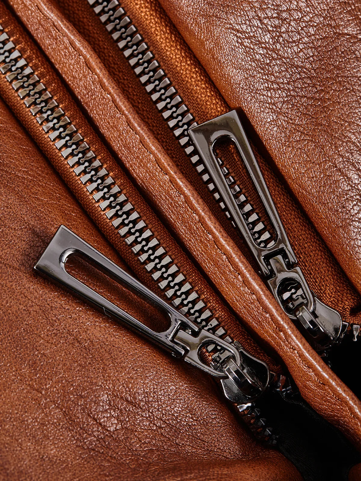 Sac à bandoulière robuste pour femme en cuir vegan avec fermetures éclair et poches